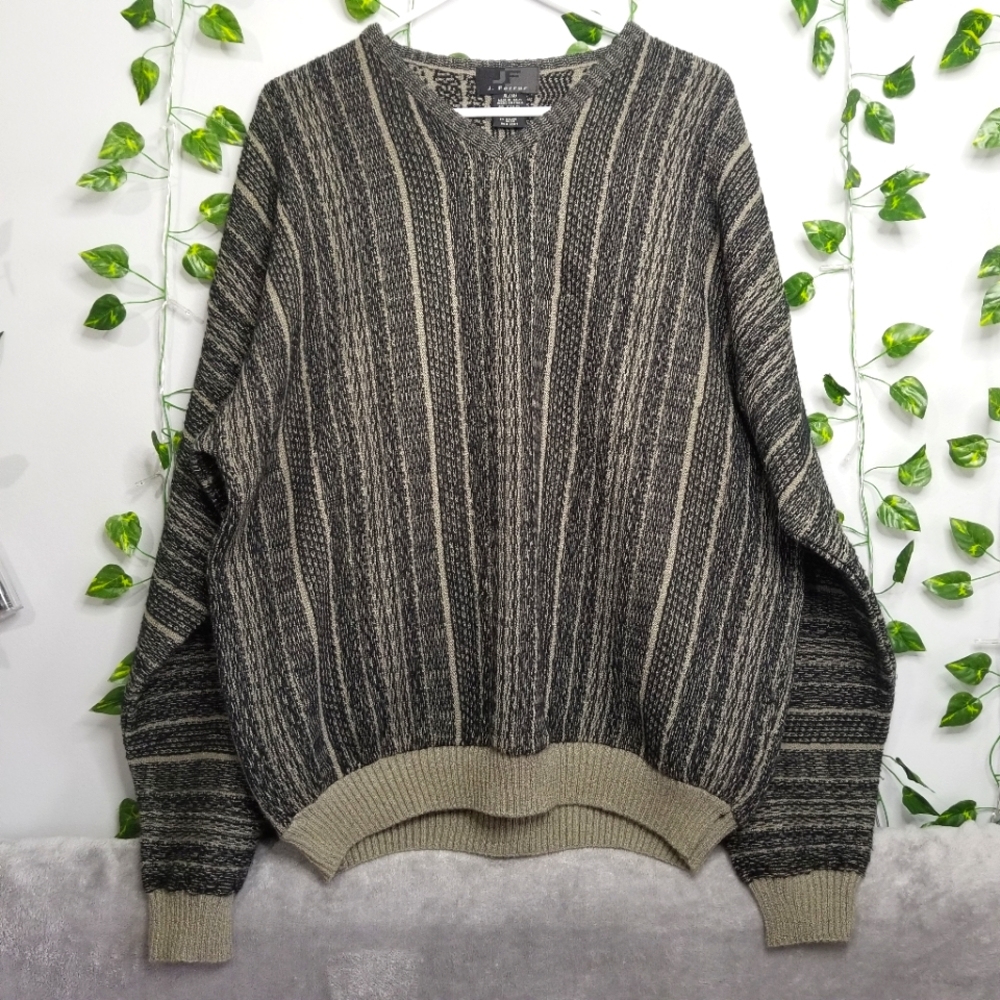 J. Ferrar Italy Vintage Coogi Inspired V Neck Mens XL Striped Textured S…